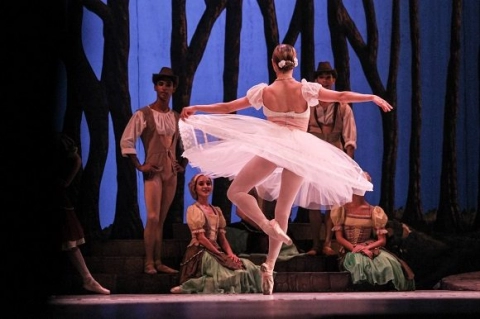 Giselle vuelve al Teatro Nacional en el Festival Internacional de Ballet de La Habana.